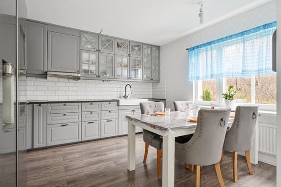 Travgatan 26A, Upplands Väsby