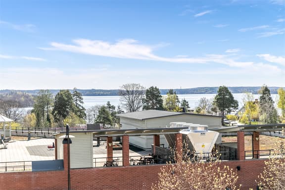 Torget 3A, Upplands-Bro