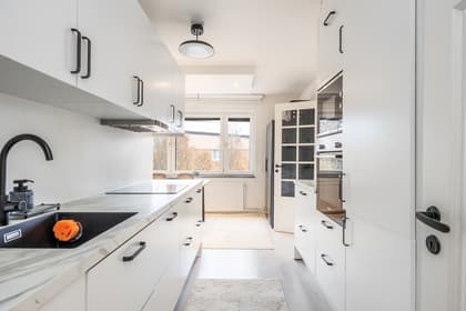 Gymnasistgatan 9B, Gullvik