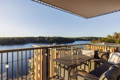 Tollareslingan 18, Tollare