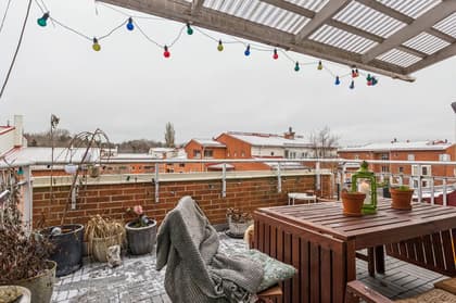 Gondolgatan 8, Skarpnäcks Gård