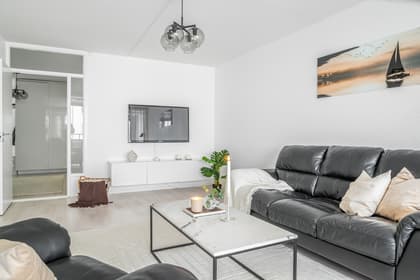 Sockerbruksgatan 7B, Centrum