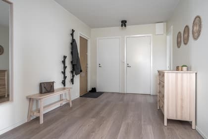 Håsjögränd 2, Råcksta