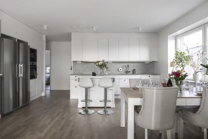 Ranagårdsvägen 9, Centrum