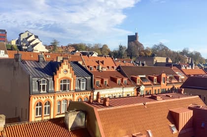 Drottninggatan 48, Centrum