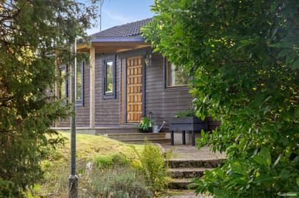 Kuskalundsvägen 32, Hålta