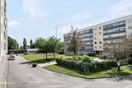 Österängsgatan 26, Centrum