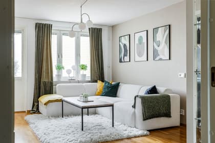 Skolgatan 32, Väst På Stan