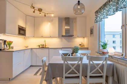 Tomtebogatan 2B, Måsta