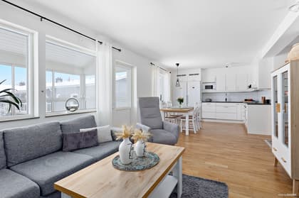 Skogsmyrgatan 17E, Hällbacken