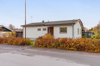 Luvsjögatan 5, Värmbol