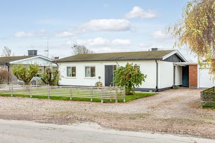 Västra vägen 9, Trönninge