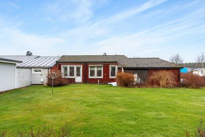 Fågelbärsgatan 34, Nya Hjärsta