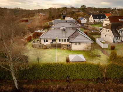 Kullaviks Trädgårdsväg 21, Kullavik