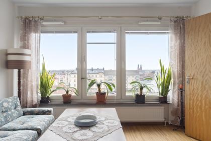 Östra Åsgatan 8C, Centrum