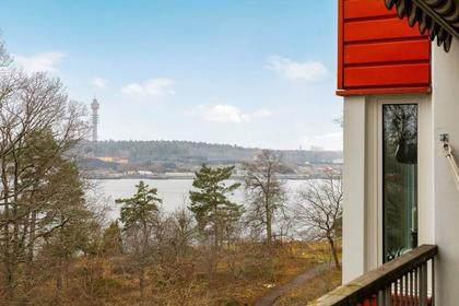 Larsbergsvägen 35, Ekbacken