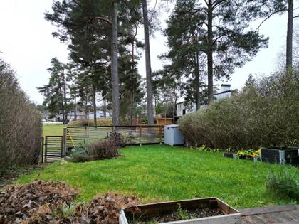 Kurirgatan 18, Hässelby