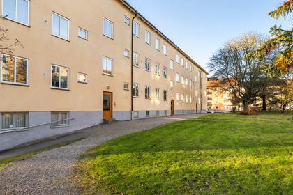 Drottninggatan 48C, Centrum