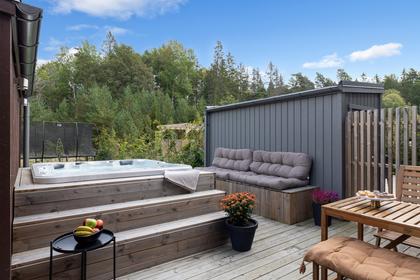 Vitmossvägen 266, Lindbacken