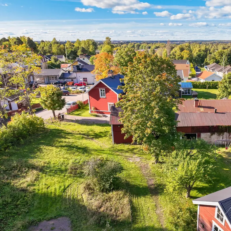 Land in Bomhus