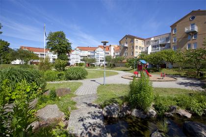 Föreningsgatan 64, Centralt