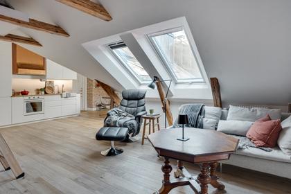 Kapellgatan 8, Triangeln