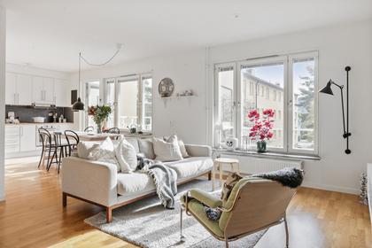 Boktryckarvägen 14, Hägerstensåsen