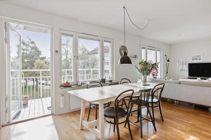 Boktryckarvägen 14, Hägerstensåsen