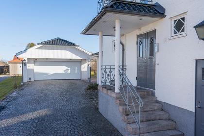 Roseniigatan 11, Byttorp