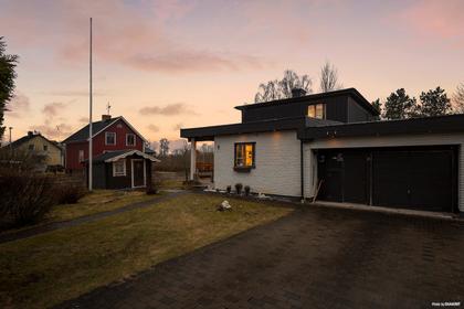 Hallonstigen 9, Nyponlunden