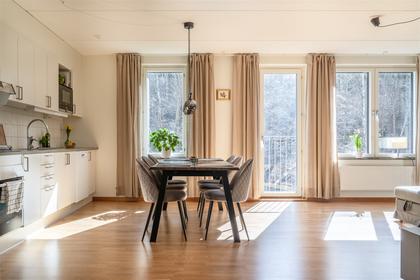 Klädesvägen 34, Bromma