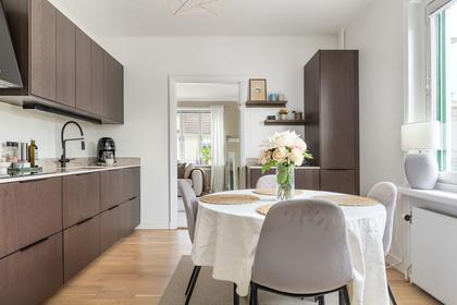 Västra vägen 5A, Centralt