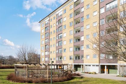 Frontgatan 8B, Fredriksdal