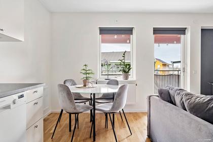 Gårdsåkersvägen 12, Västkusten