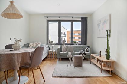 Kansligränd 18, Centralt