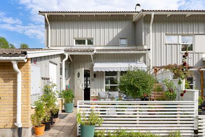 Lantgårdsvägen 95, Viby