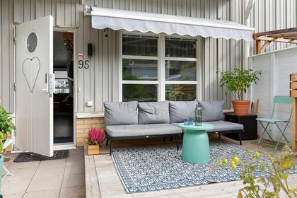 Lantgårdsvägen 95, Viby