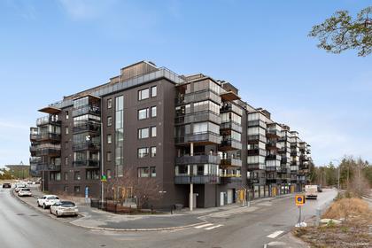 Femstenavägen 3, Kungsängen