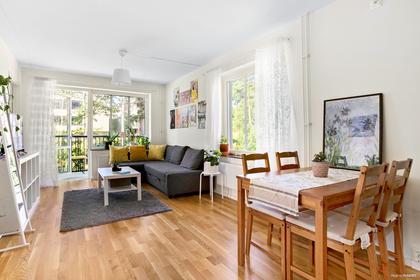 Hundlokegränd 24, Hässelby