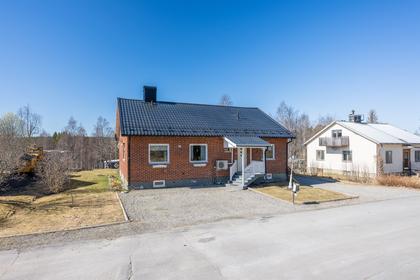 Kamrersvägen 10, Bjurholm