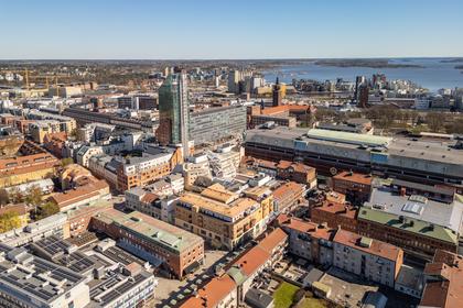 Snickargatan 3B, Centrum