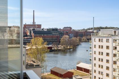 Skogsgatan 11, Bergvik