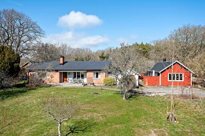 Sandhamnsvägen 42, Torhamn