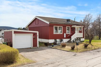 Sadelvägen 2, Österro