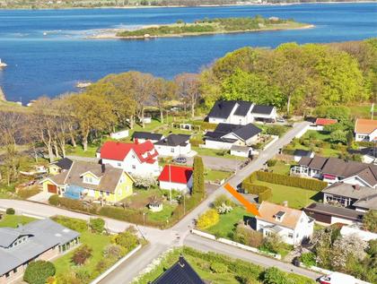 Båthamnsvägen 6, Tredenborg