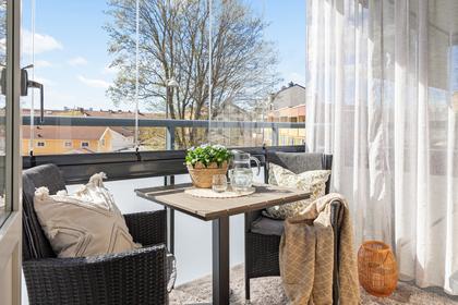 Brunnsgatan 8, Centralt Väster