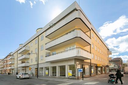 Gästgivaregatan 1, Centrala