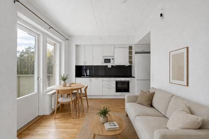 Tingstorget 1, Alby