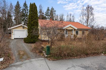 Hubertusvägen 34, Rimbo