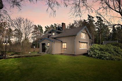 Kåklevs Lid 11, Skene
